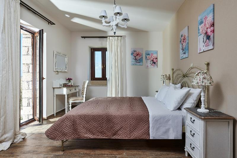 Orelia Cretan Villas & Deluxe Apartments Kamilari Exterior photo